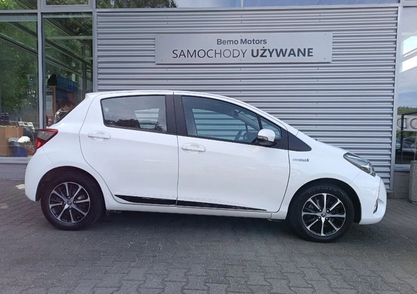 Toyota Yaris cena 59900 przebieg: 94243, rok produkcji 2018 z Poznań małe 466